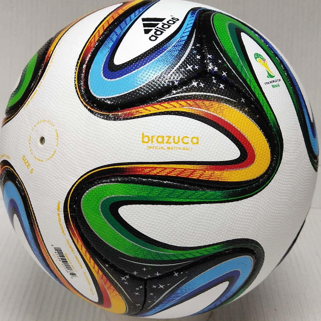 Adidas_Brazuca_Match_Ball_2014_FIFA_World_Cup_Ball_SIZE_5_04