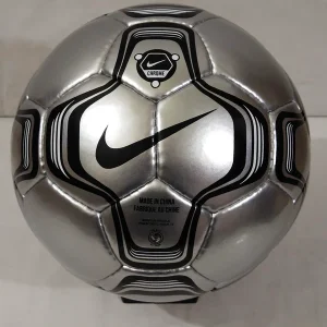 Nike Scorpion Chrome | 2002 | Secret Tournament | The Cage Advertisement | Size 5