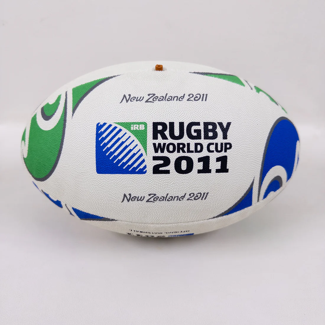 Gilbert_Rugby_World_Cup_2011_Ball_Official_Match_Ball_RWC_New_Zealand_2011_02